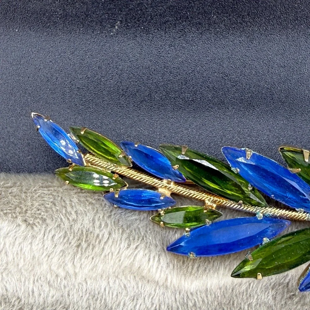 Vintage‎ Rhinestone Brooch Blue and Green Leaf